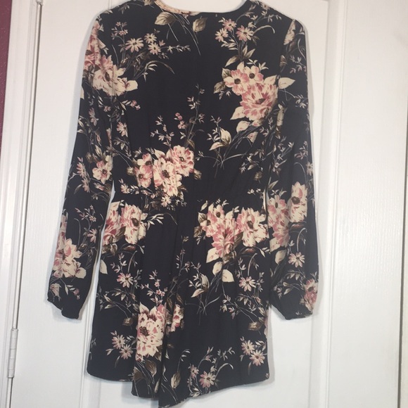 A'GACI floral long sleeve romper - Picture 2 of 4